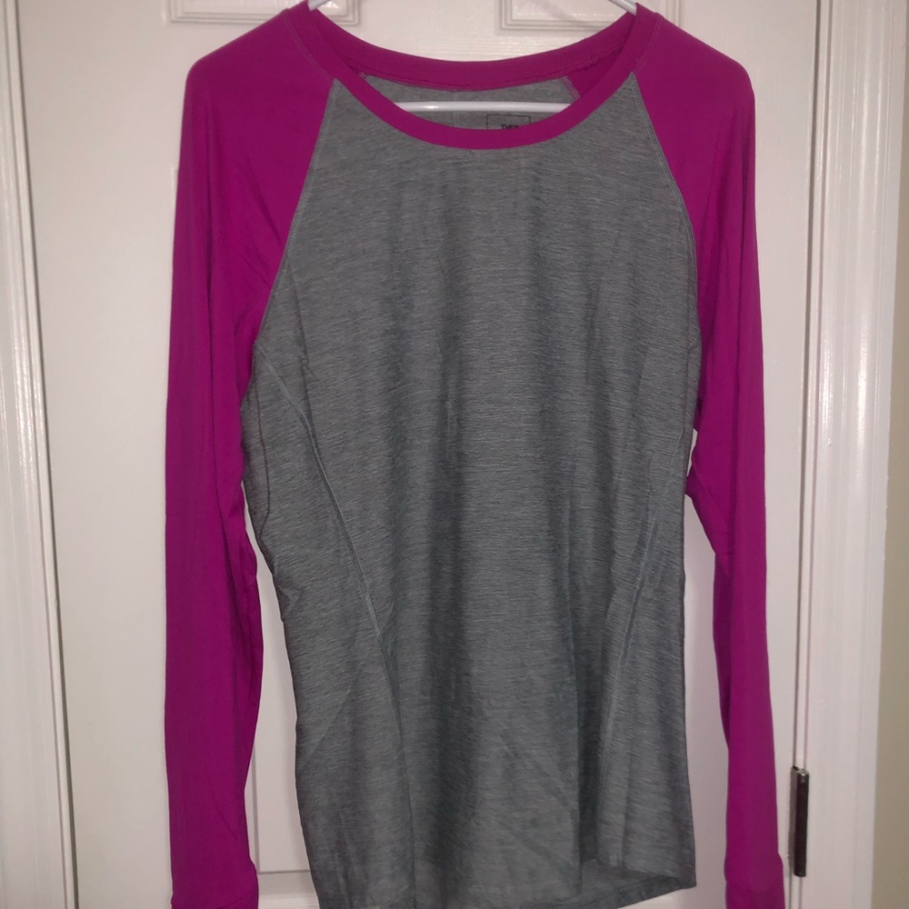 Northface athletic raglan tee
